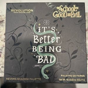Revolution The School for Good and Evil Nevers Shadow palette